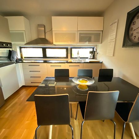 Townhouse On Arlanda Stockholm Metro Line - Easy Checkin Villa Sollentuna Ngoại thất bức ảnh