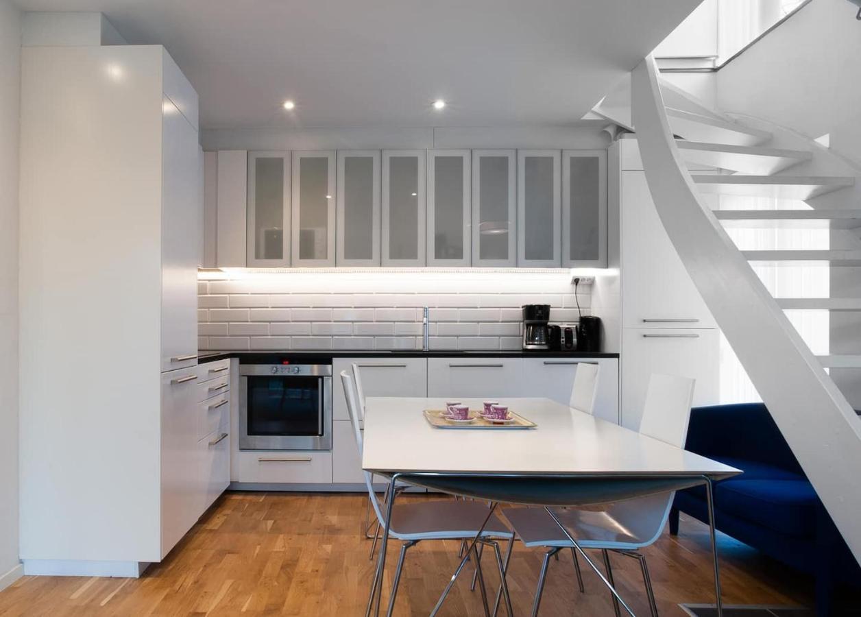 Townhouse On Arlanda Stockholm Metro Line - Easy Checkin Villa Sollentuna Ngoại thất bức ảnh