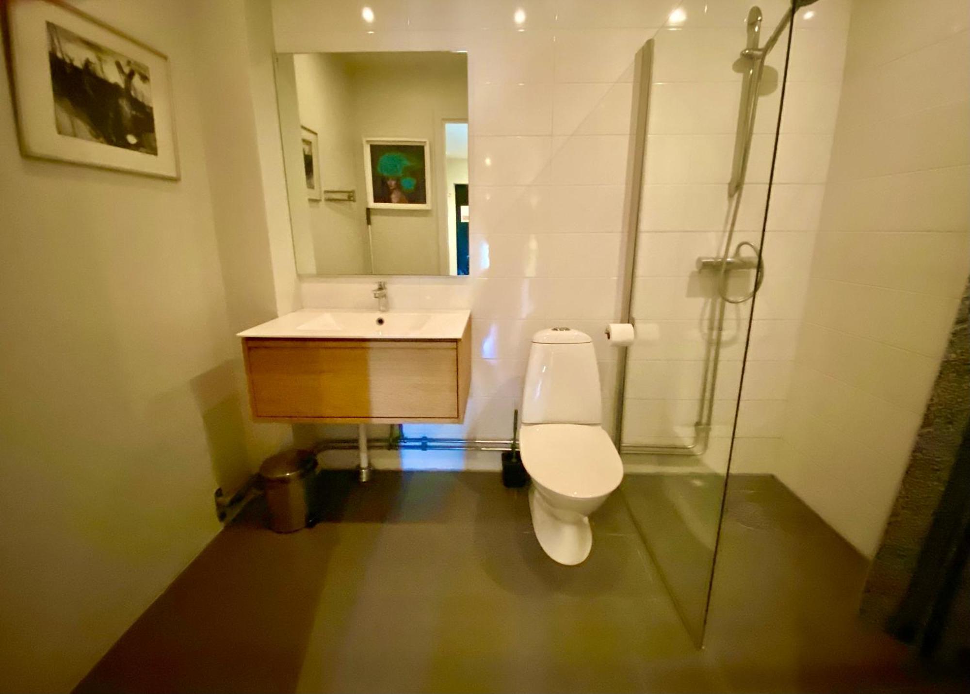 Townhouse On Arlanda Stockholm Metro Line - Easy Checkin Villa Sollentuna Ngoại thất bức ảnh